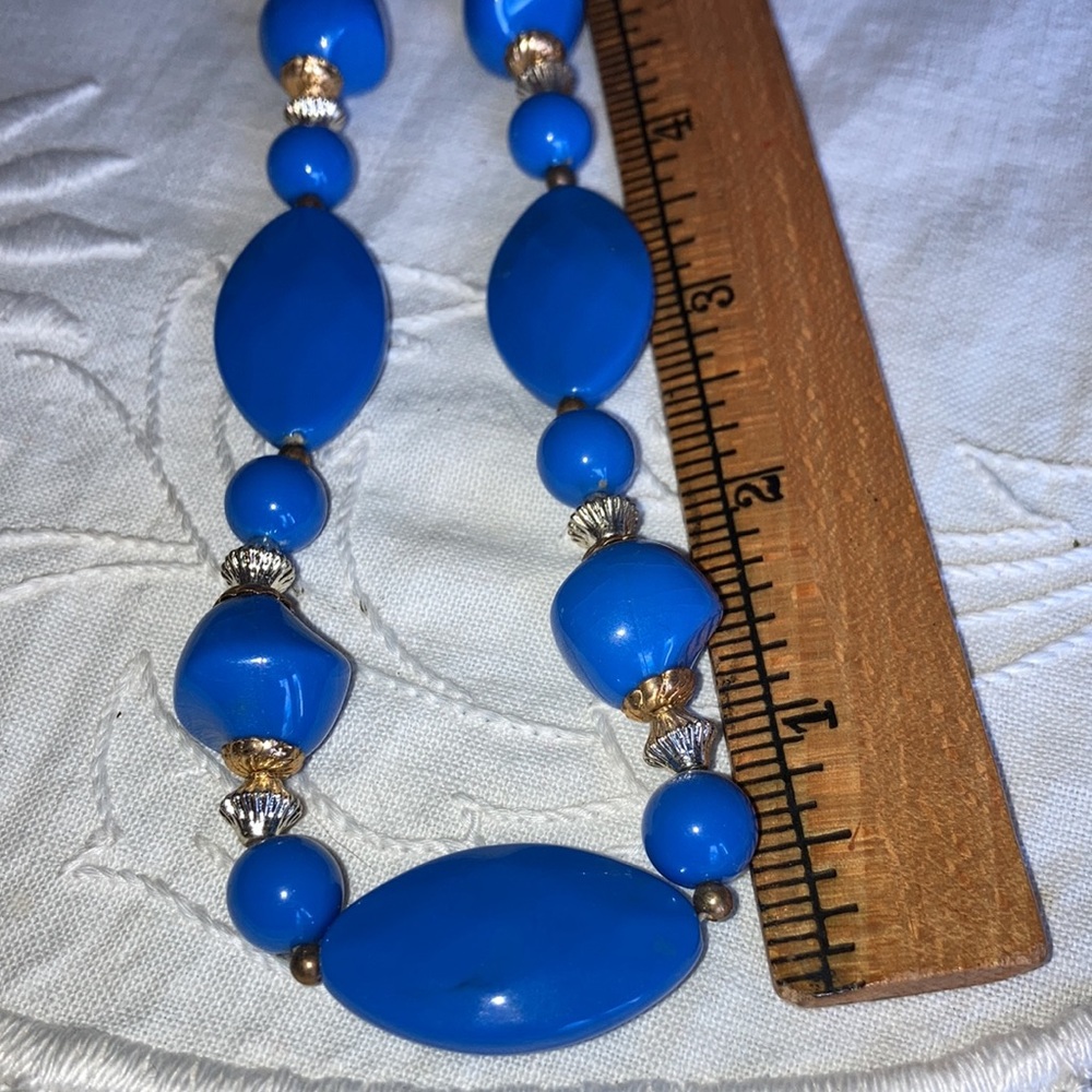 VINTAGE bright blue plastic beads w/gt and st spacers. Lobster claw close $35